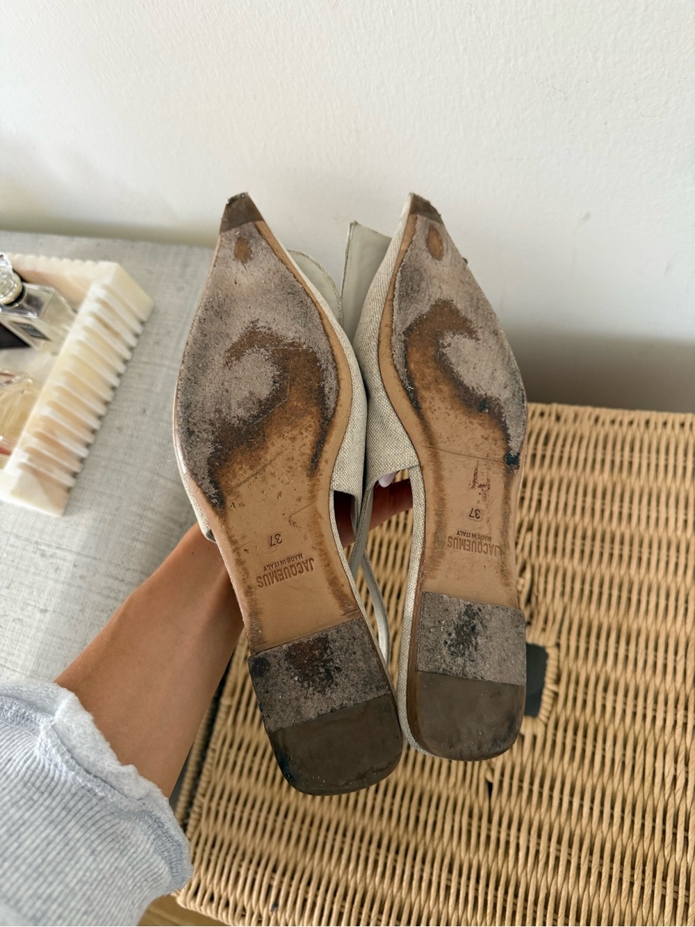 JACQUEMUS Pointed Toe Slingback Flats in Cream - Picture 5 of 7